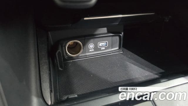 Genesis G70 2019 — Photo 19/30