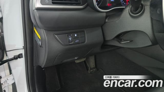 Genesis G70 2019 — Photo 28/30