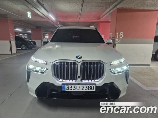 BMW X7 2026 — Şəkil 7/16