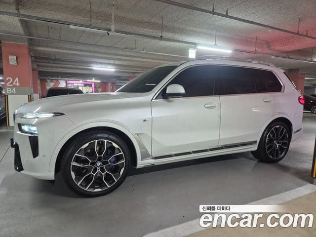 BMW X7 2026 — Şəkil 9/16
