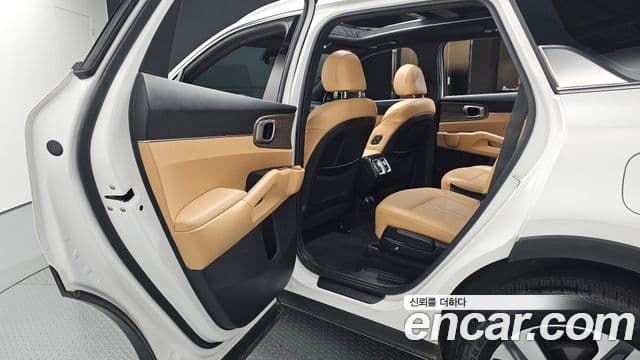 Kia Sorento 2022 — Фото 12/20
