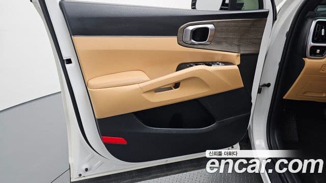Kia Sorento 2022 — Photo 12/39