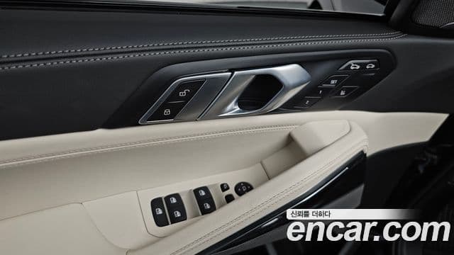 BMW X6 2025 — Photo 21/36