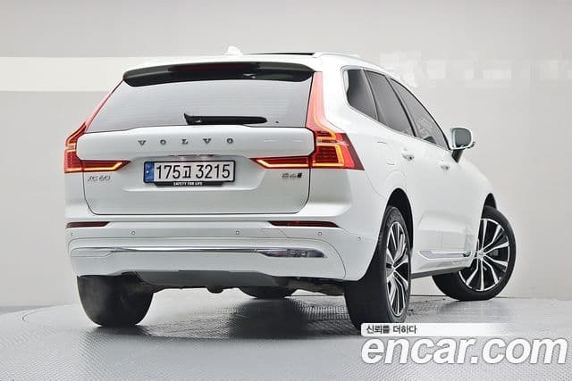 Volvo XC60 2024 — Şəkil 12/16