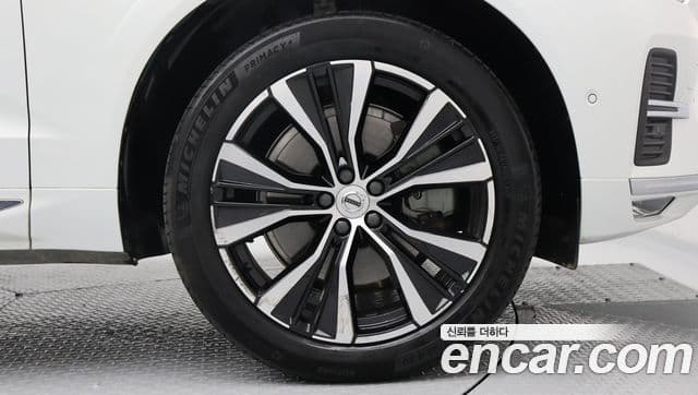Volvo XC60 2024 — Şəkil 9/16