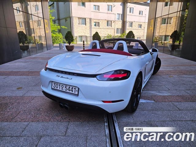 Porsche 718 Boxster 2018 — Şəkil 19/20