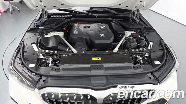 BMW 5 Series 2025 — Photo 9/32