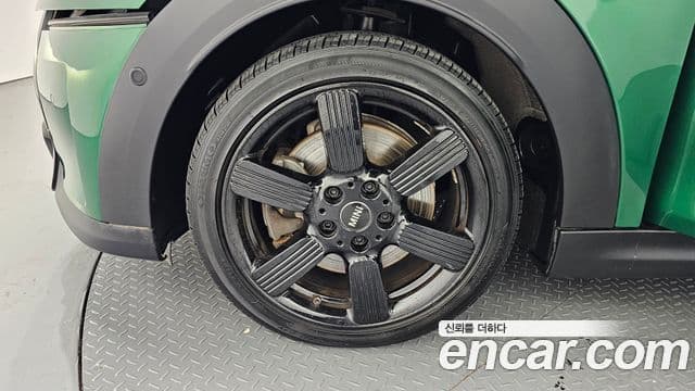 Mini Cooper S Convertible 2021 — ფოტო 15/20