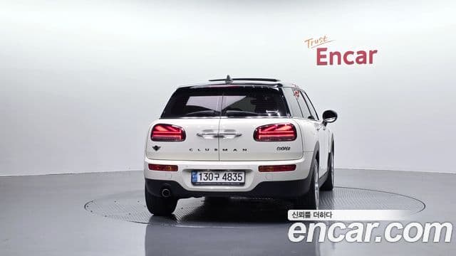 Mini Cooper Clubman 2021 — ფოტო 21/32