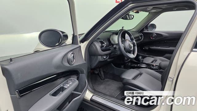 Mini Cooper Clubman 2021 — ფოტო 31/32