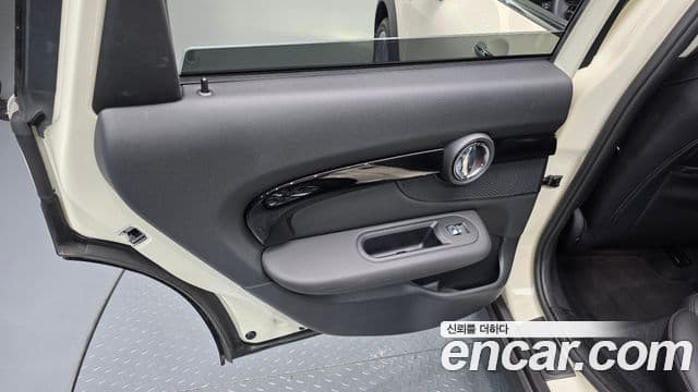 Mini Cooper Clubman 2021 — ფოტო 12/32