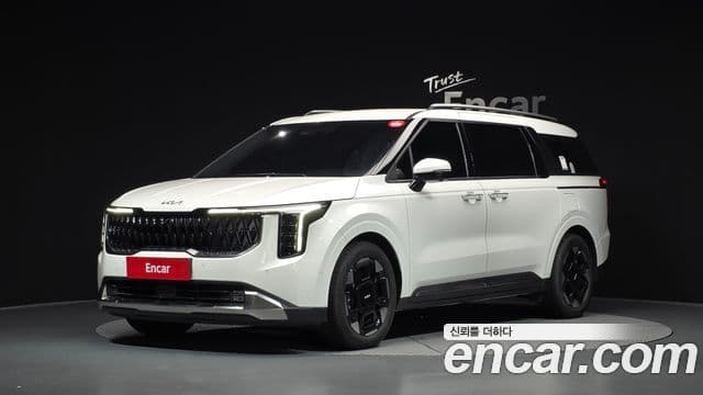 Kia Carnival 2024 — Фото 1/20