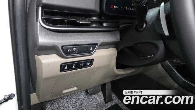 Kia Carnival 2024 — Şəkil 16/33