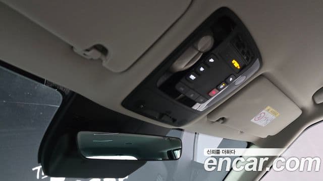 Kia Carnival 2024 — Şəkil 24/33