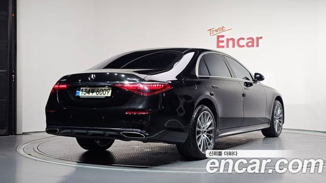 Mercedes-Benz S-Class 2021 — Photo 23/37