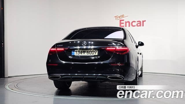 Mercedes-Benz S-Class 2021 — Photo 17/37