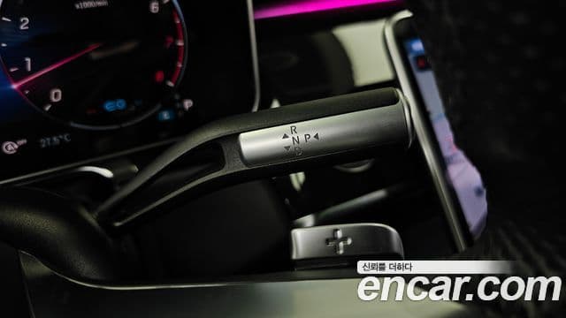 Mercedes-Benz S-Class 2021 — Photo 22/37