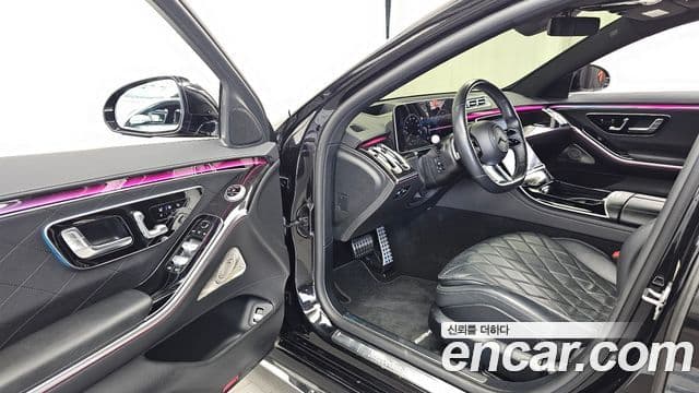 Mercedes-Benz S-Class 2021 — Photo 28/37