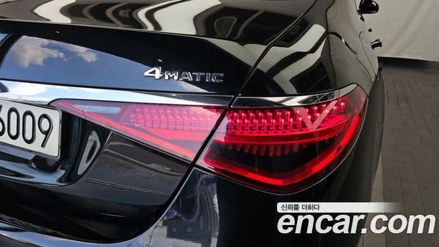 Mercedes-Benz S-Class 2021 — Photo 15/37