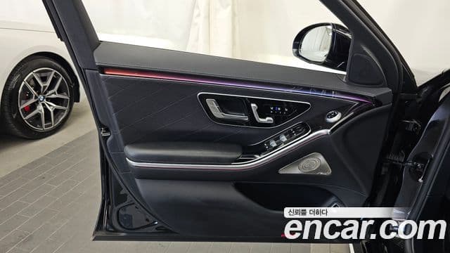 Mercedes-Benz S-Class 2021 — Photo 11/37