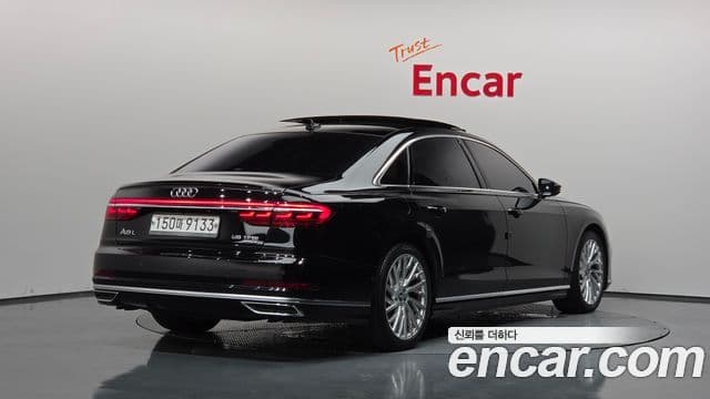 Audi A8 2020 — Фото 2/20