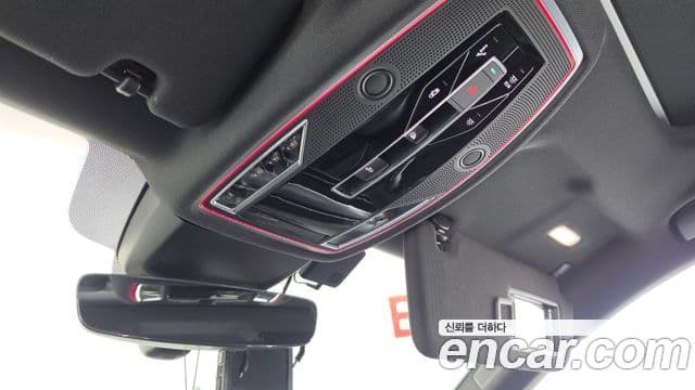 Audi A8 2020 — Şəkil 13/42