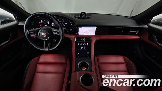 Porsche Taycan 2025 — Photo 16/20