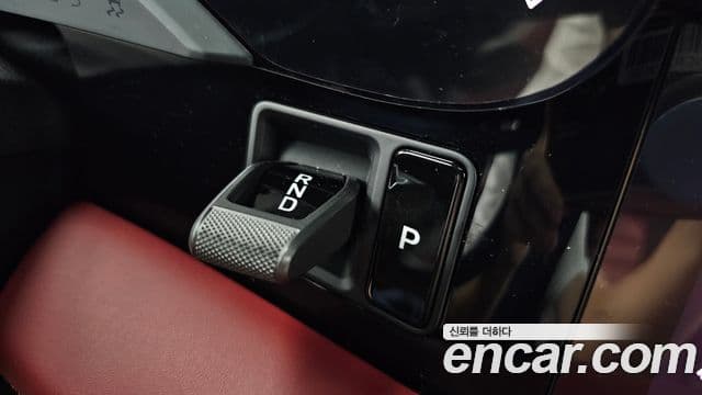 Porsche Taycan 2025 — Photo 18/20