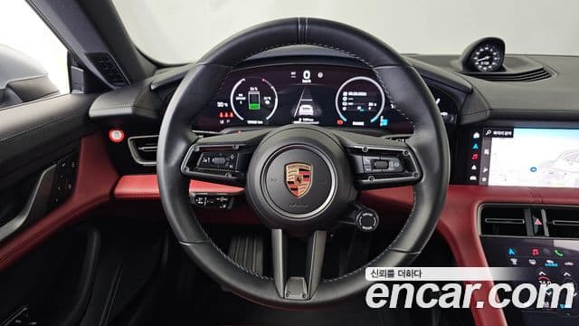 Porsche Taycan 2025 — Photo 17/20