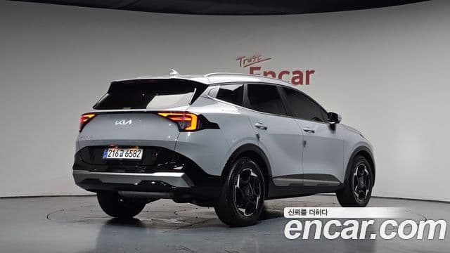 Kia Sportage 2025 — Şəkil 28/31