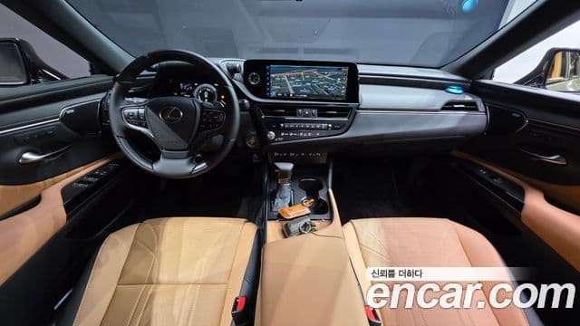 Lexus ES300h 2025 — ფოტო 11/33