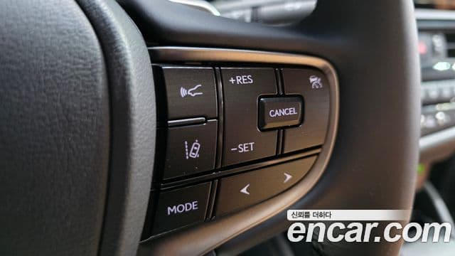 Lexus ES300h 2025 — ფოტო 9/33