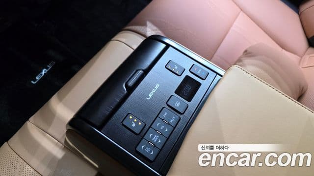 Lexus ES300h 2025 — ფოტო 33/33