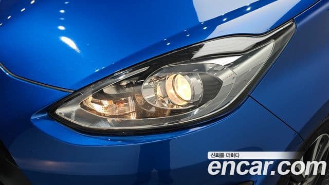 Toyota Prius C 2018 — Şəkil 5/30