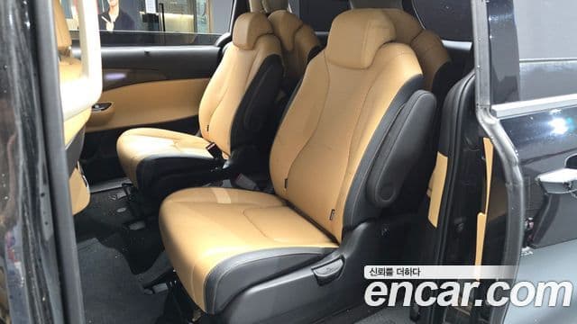 Kia Carnival 2022 — Фото 11/20