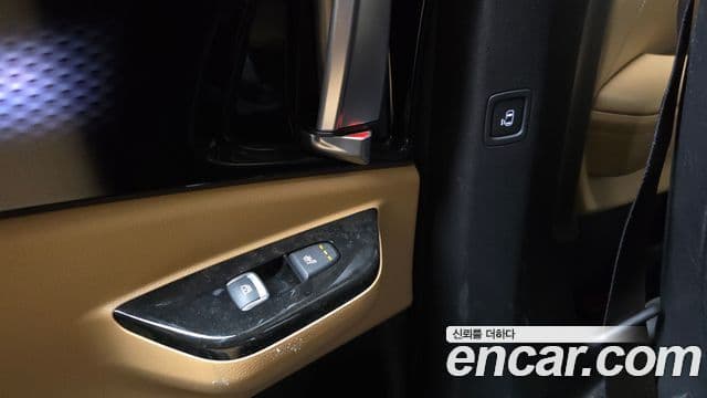 Kia Carnival 2022 — Фото 19/20