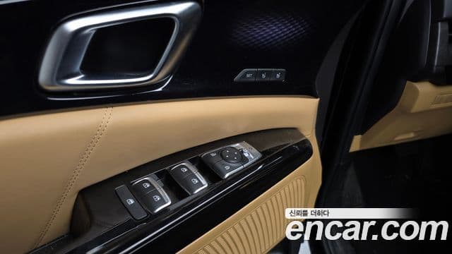 Kia Carnival 2022 — Şəkil 24/32