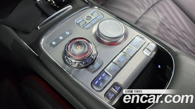 Genesis G90 2025 — Photo 9/34