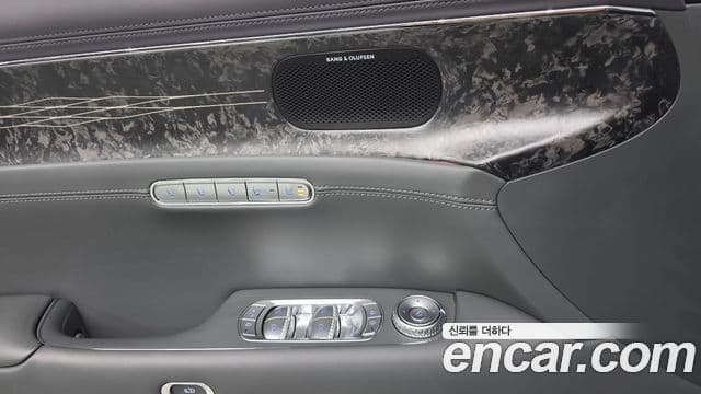 Genesis G90 2025 — Photo 24/34