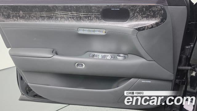 Genesis G90 2025 — Photo 8/34