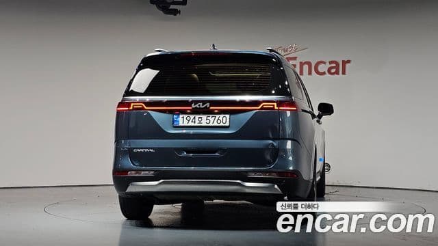 Kia Carnival 2022 — Фото 4/20
