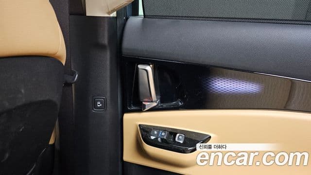 Kia Carnival 2022 — Фото 19/20