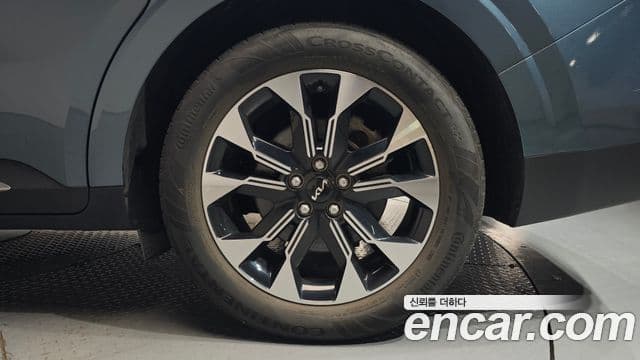 Kia Carnival 2022 — Photo 15/36