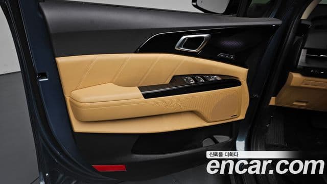 Kia Carnival 2022 — Photo 13/36