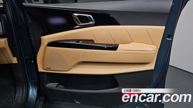 Kia Carnival 2022 — Photo 12/36
