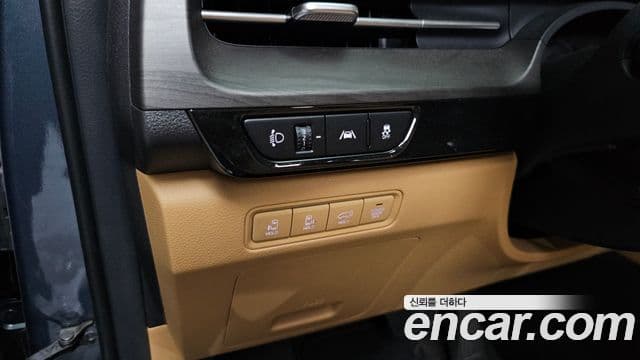 Kia Carnival 2022 — Photo 14/36