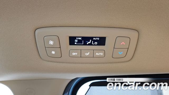Kia Carnival 2022 — Photo 9/36