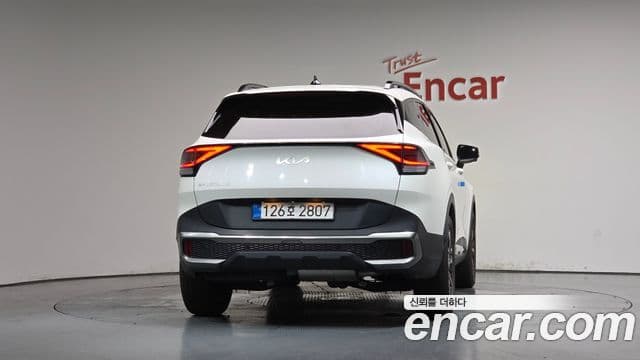 Kia Sportage 2021 — ფოტო 15/32