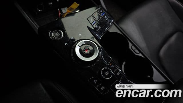 Kia Sportage 2021 — ფოტო 12/32