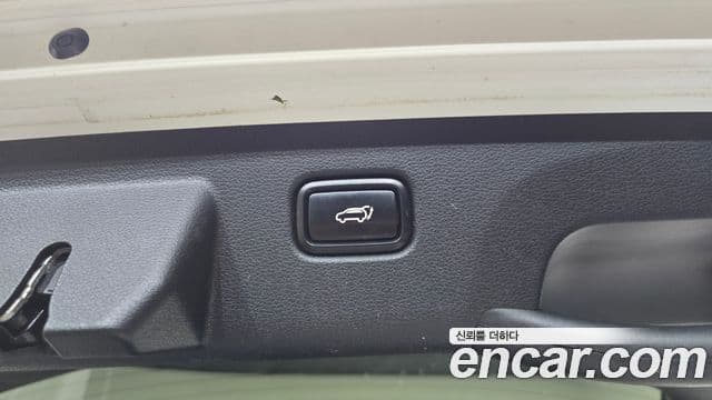 Kia Sportage 2021 — ფოტო 13/32